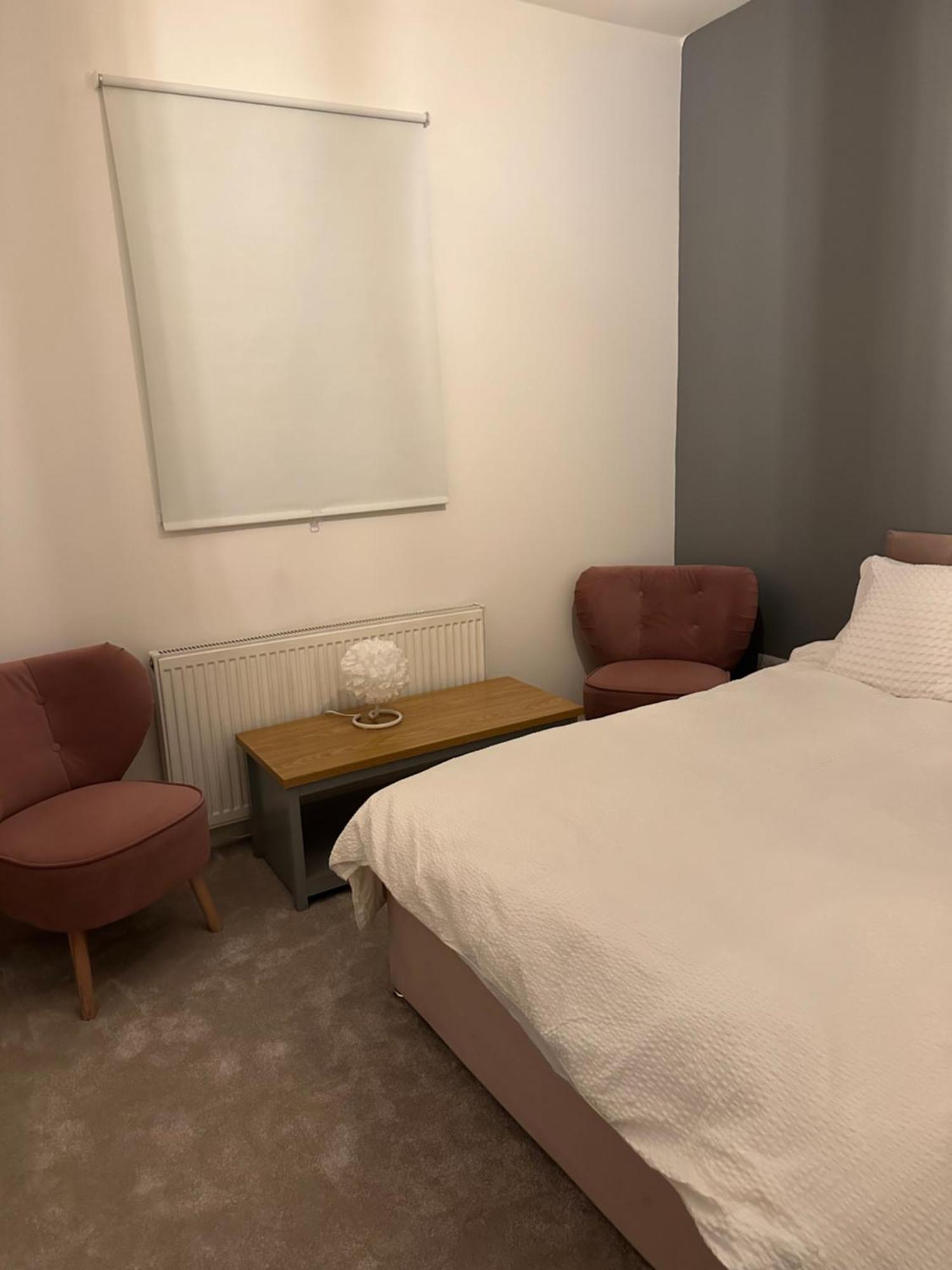 Apartment Fab Flat Brentford